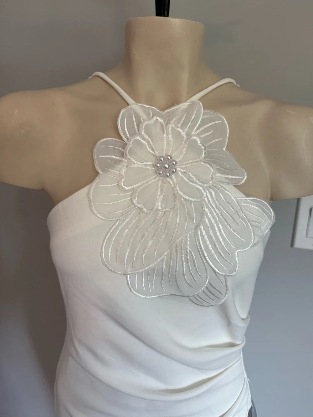 Elliatt White Halter Midi Dress with Floral Applique - Picture 2 of 10
